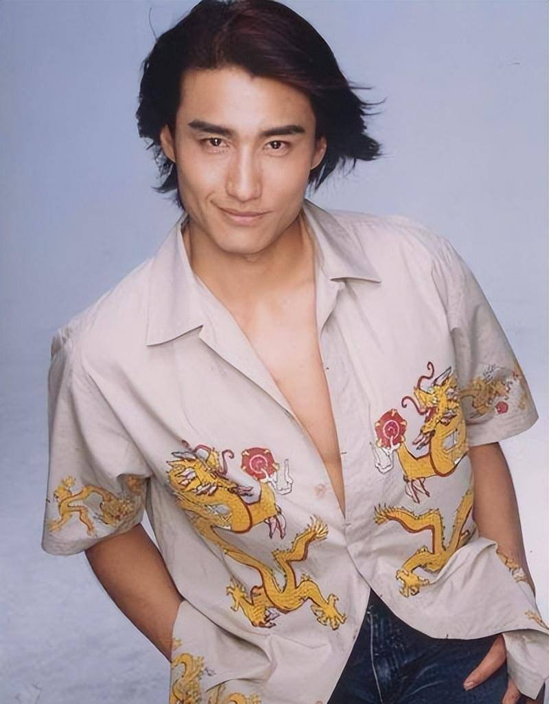 胡兵:51岁不婚不育,独居当"空巢老人",他到底在追求什么?