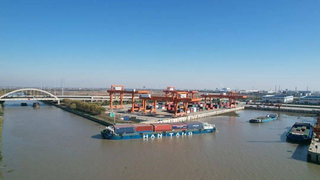 "两湖"创新看金坛 | 金坛港至上海洋山港"河海直达"班轮进入调试运营