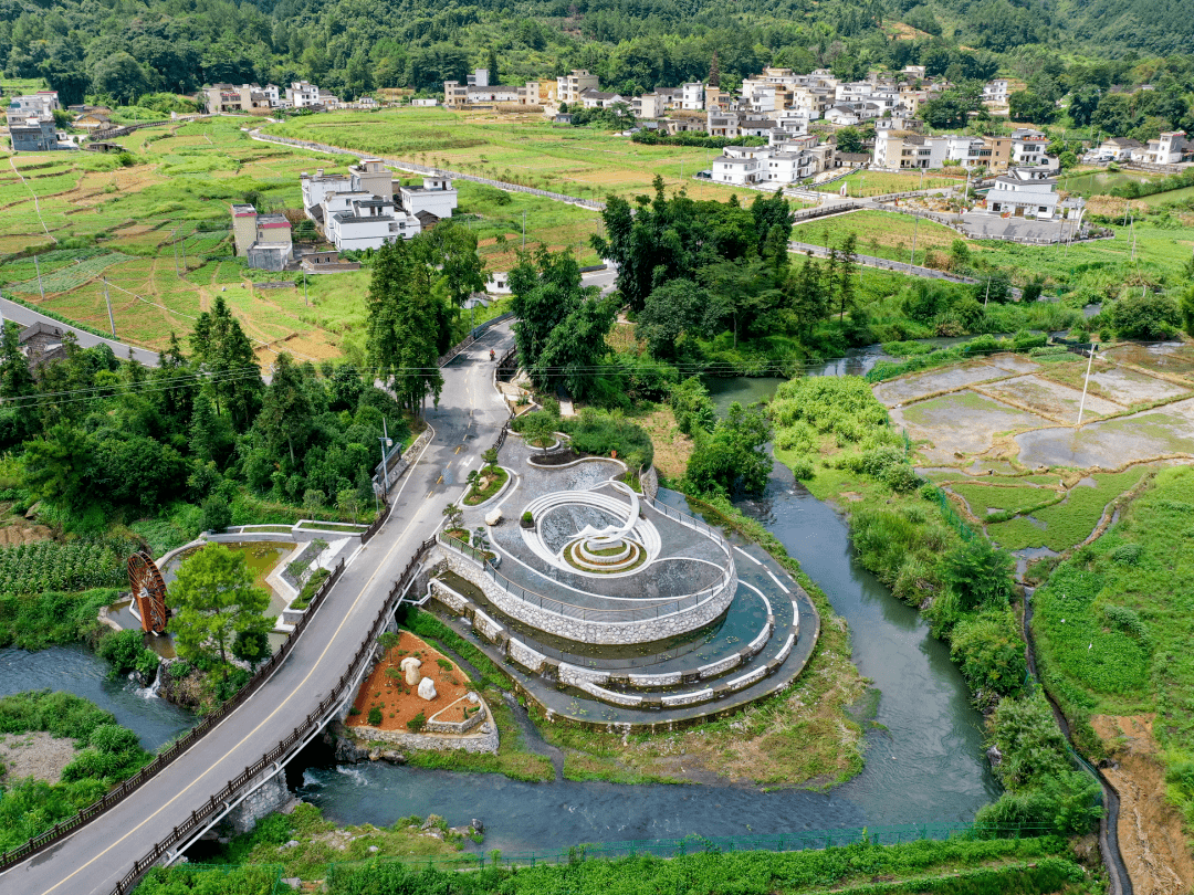寻找清远"美丽庭院"‖大干巧干,阳山县大崀镇交出"美丽庭院 乡村治理"