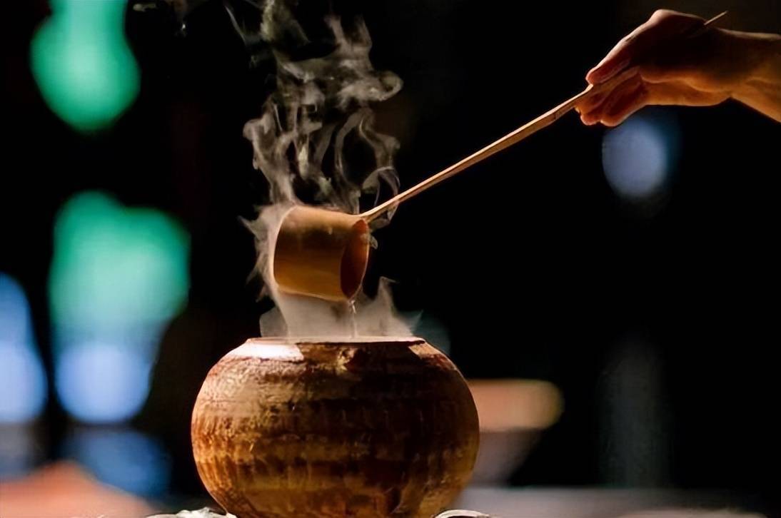 宋-朱熹行林间几三十里寒甚道傍有残火温酒举白