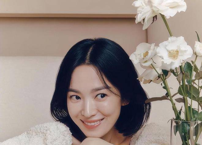 41岁宋慧乔素颜出镜,好肌肤零瑕疵,冻龄美肌离不开坚持的小秘诀_皮肤