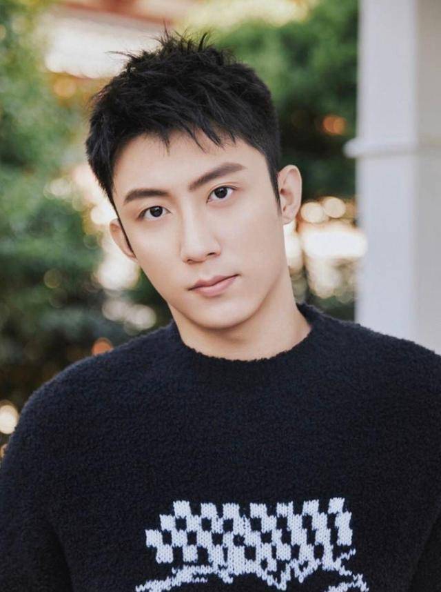 又a又飒又痞又刚—黄景瑜_线条_man_显得