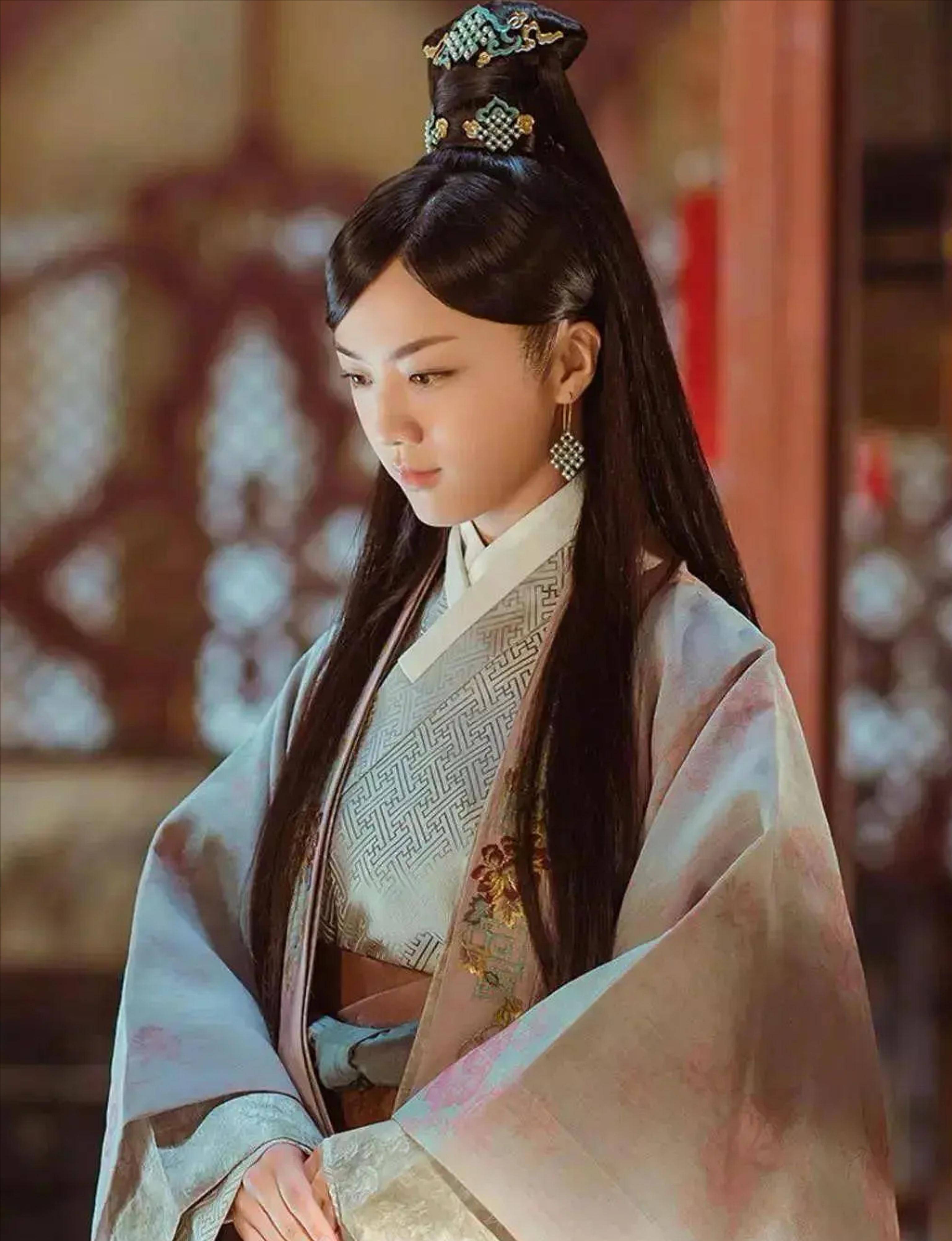 《千古玦尘》造型同质化严重被吐槽,近些年古装剧服化是越发的差_观众