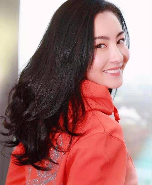 芝两年被甩,却在遇困难时他总第一个帮忙,可惜_谢霆锋_陈小春_应采儿