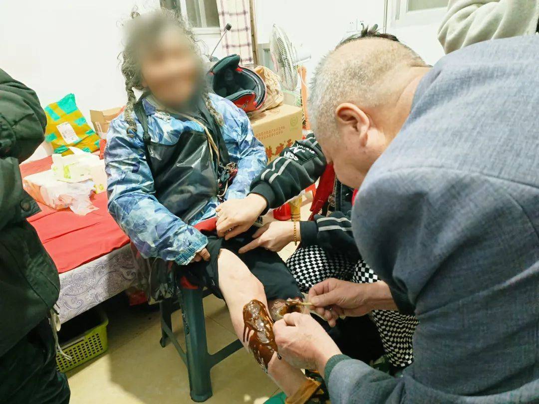 寒冬夜，家中失火老人被困，微尚连江紧急救援