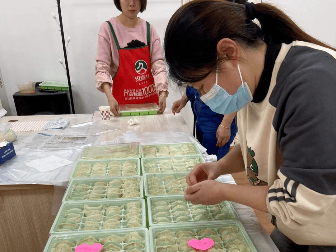 温情暖冬至 浓浓关爱情——兴庆区基层党组织是这么过冬至的社区活动饺子 