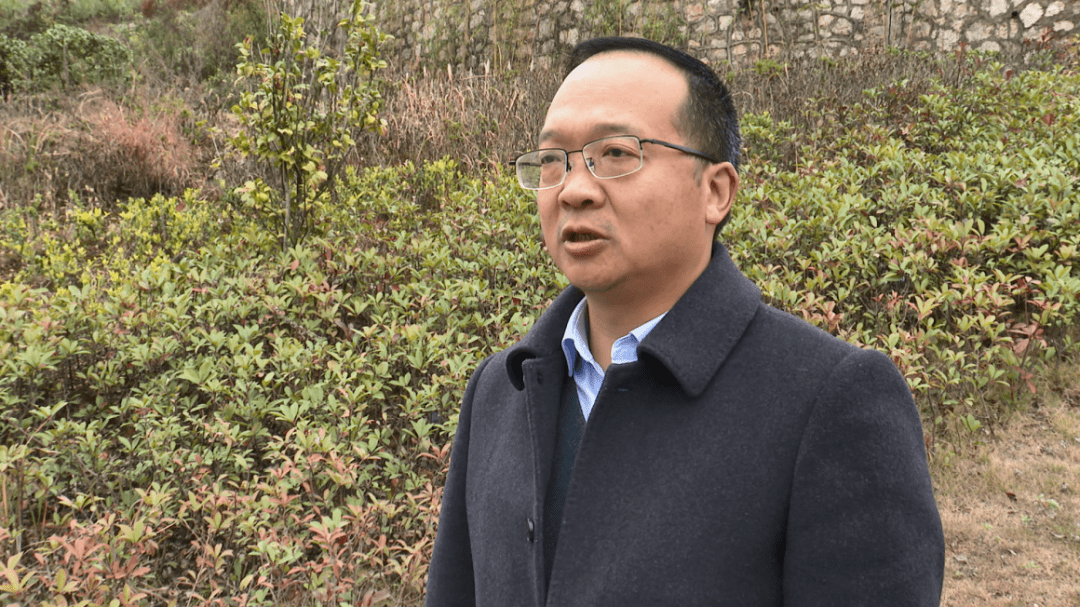 "普定县副县长刘文鹏说.