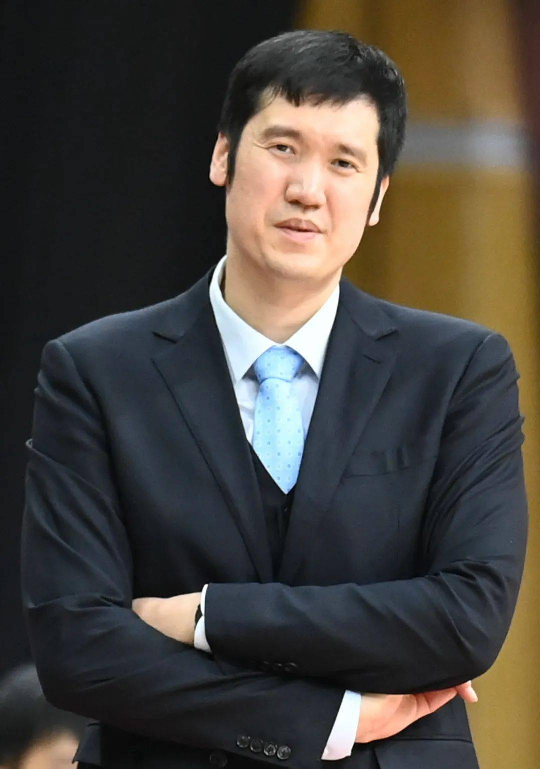 李可一胜难求就是不下课,西热力江和对手打架,"疯狂"的cba主教练们