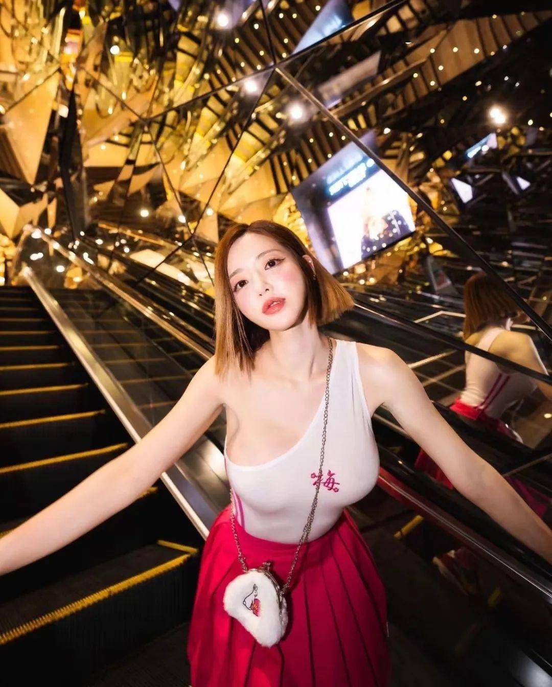 打破次元壁,dj soda与明日花梦幻联动!女神最近又在穿什么鞋?