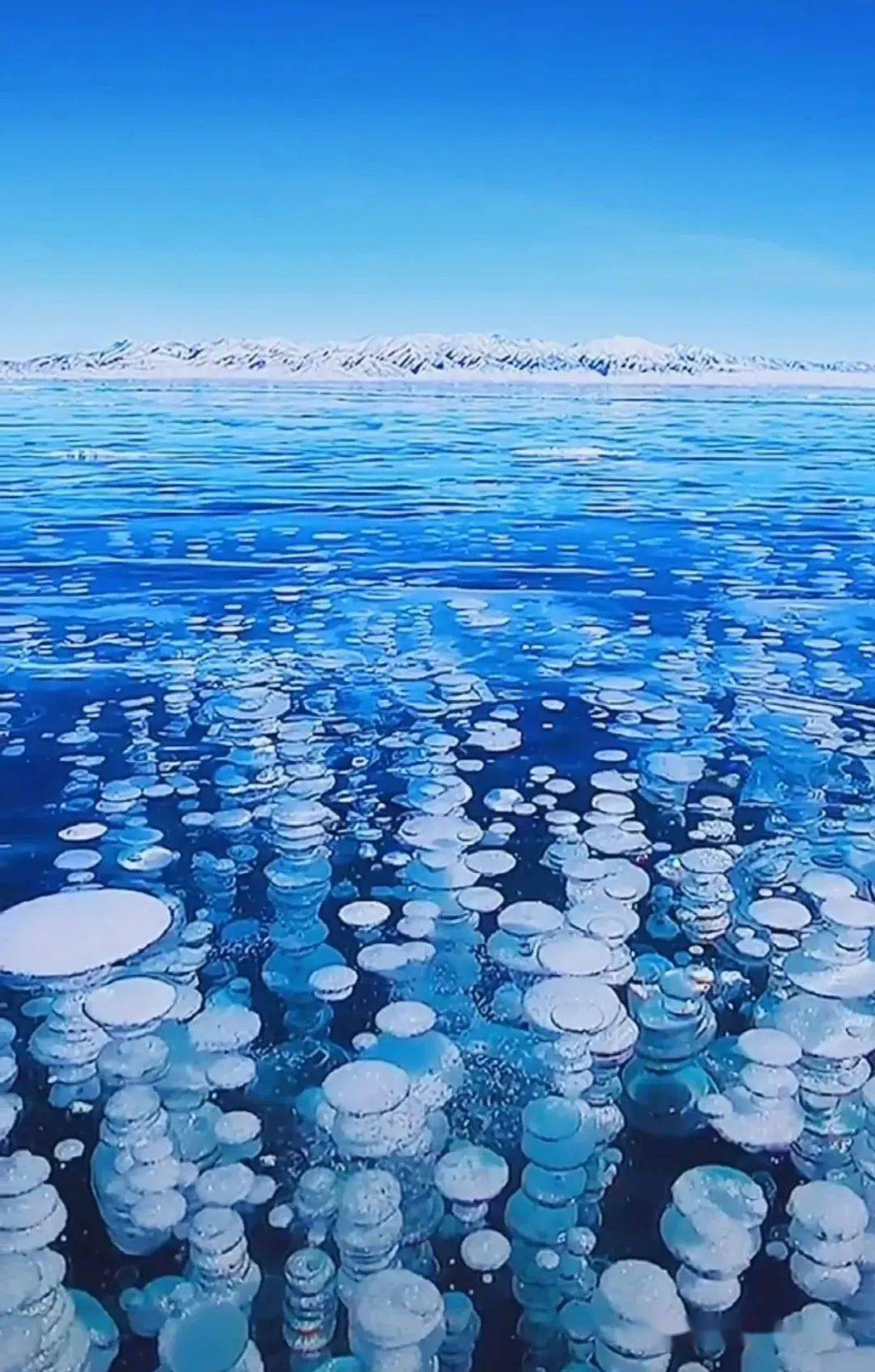 赛里木湖的蓝冰,冰泡,冰推
