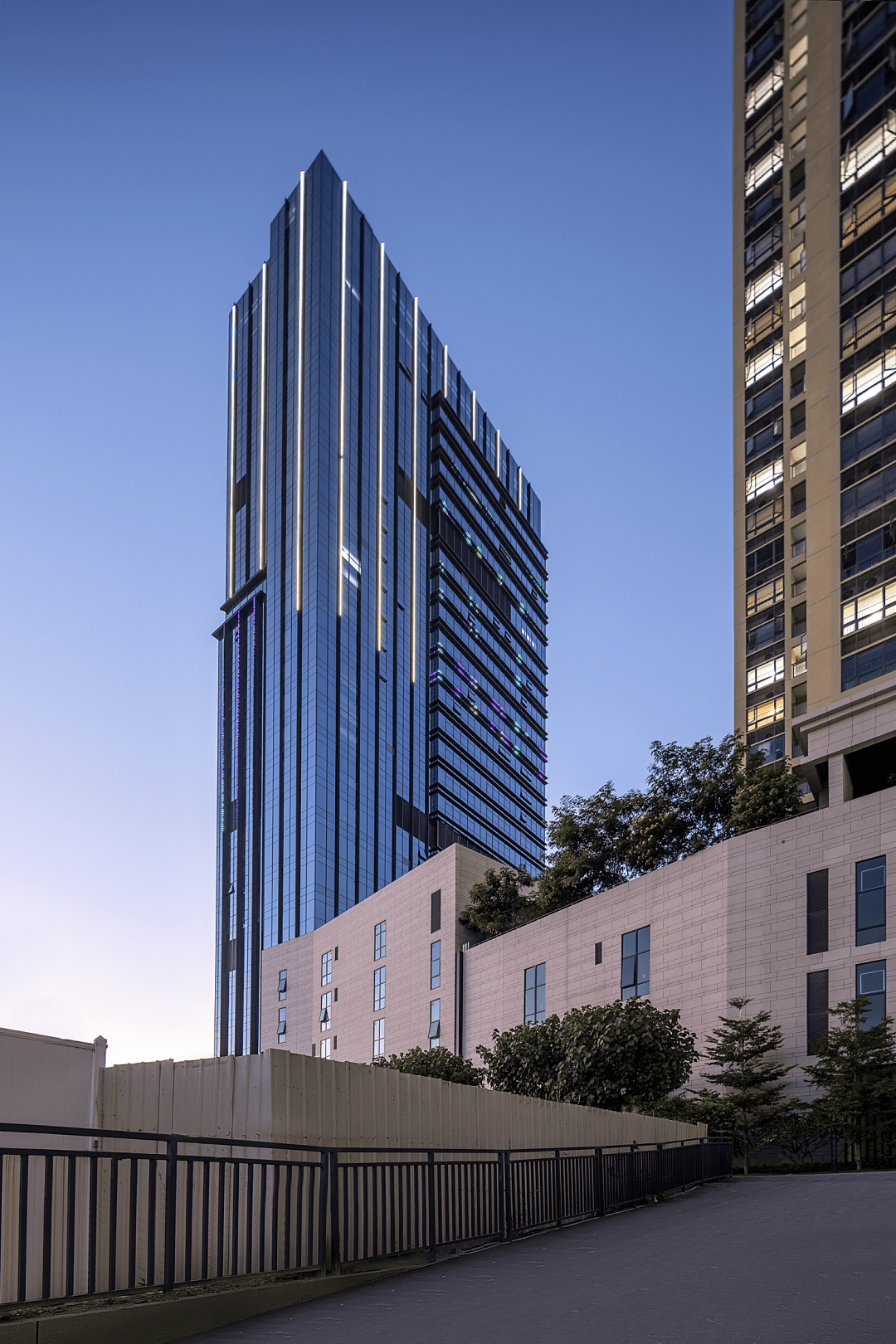 森磊作品丨佳华领悦广场:都市活力舞台