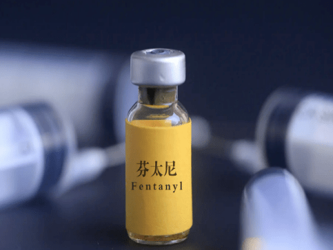 一颗巧克力卖出千元天价?_毒品_伪装成_精神