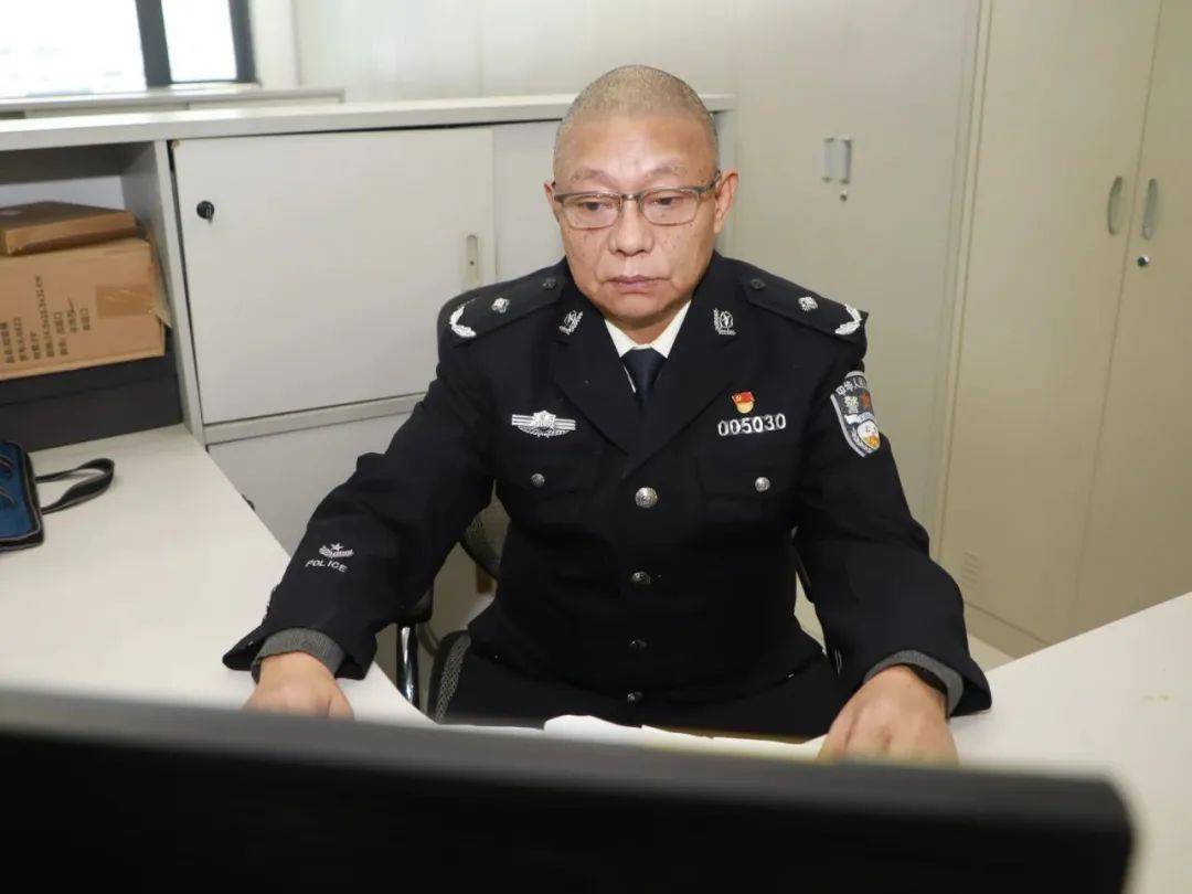 彭家华:插向黑恶势力的"刑侦尖刀"_工作_审讯_案件