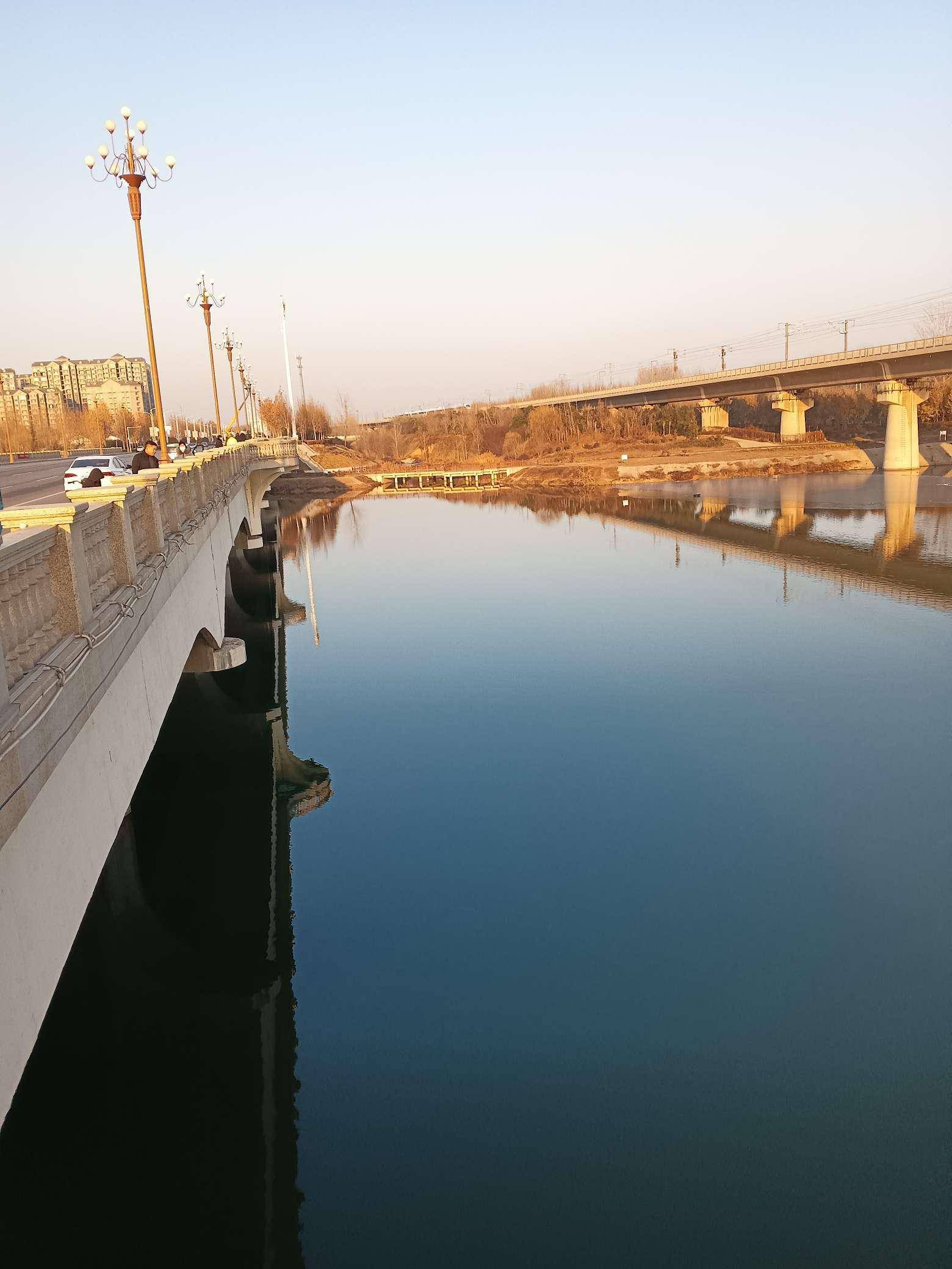 时间:12月29日地点:泰山路淇河桥天气:晴钓杆:1米桥筏杆钓饵:红虫窝料