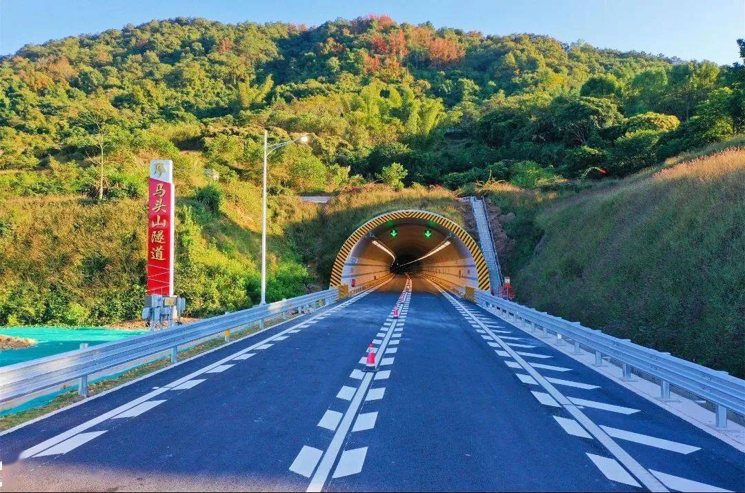 潮州東聯絡線也是潮州高速公路環線的最後一段,伴隨著新路段的開通