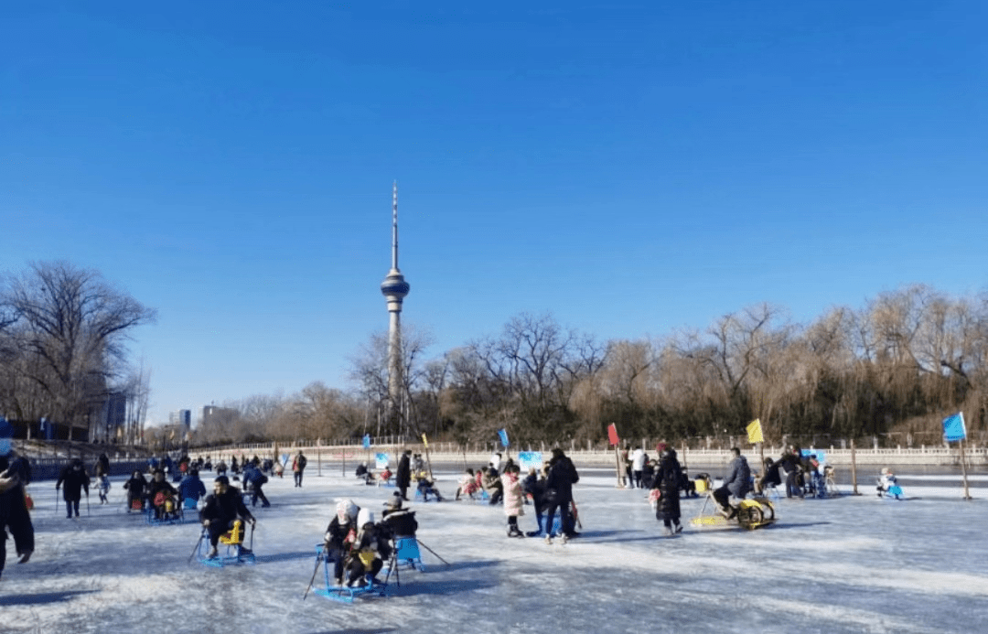 相约八一湖冰上嘉年华,感受冰上运动快乐_滑冰_冰雪_项目