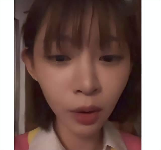 网红"痞幼"回应49岁男友开付费直播:他想给自己的直播设门槛,挣得钱再