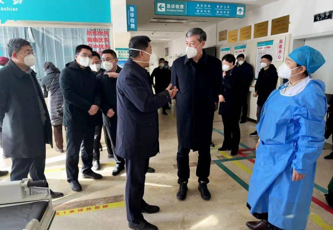 调研检查疫情防控医疗救治和农村地区疫情防控相关工作,区领导孙伟东