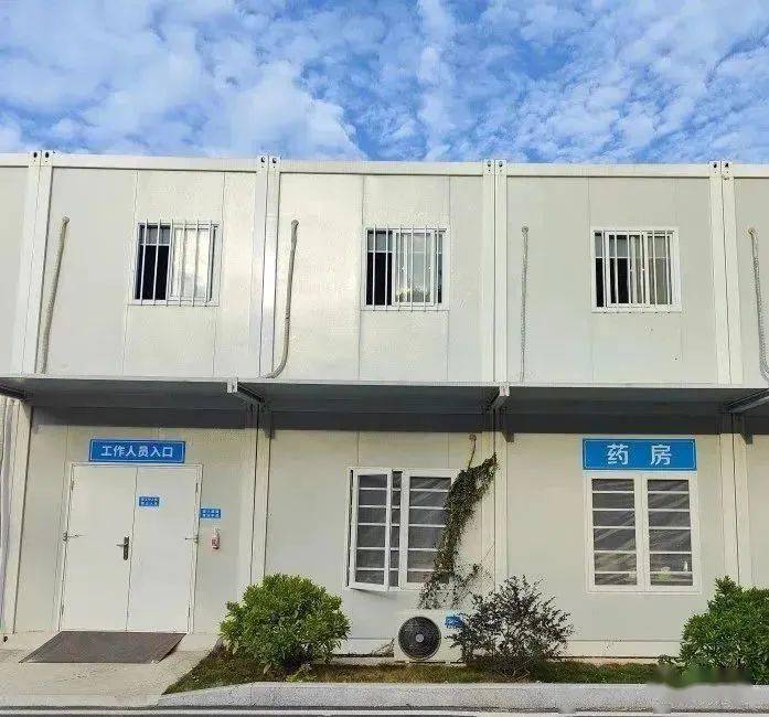 医院抽调福清市各市直单位医务人员共65人(各科室医生25名,护士40名)