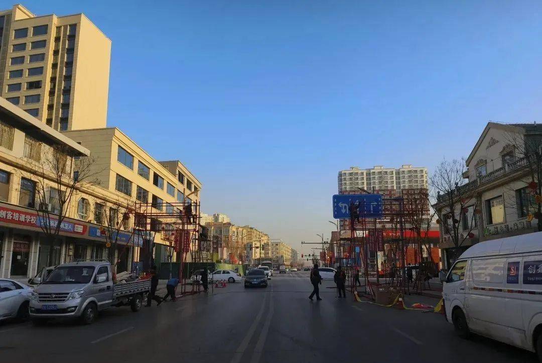 清徐这里开始搭建彩门楼了._凤仪街_微信_公司