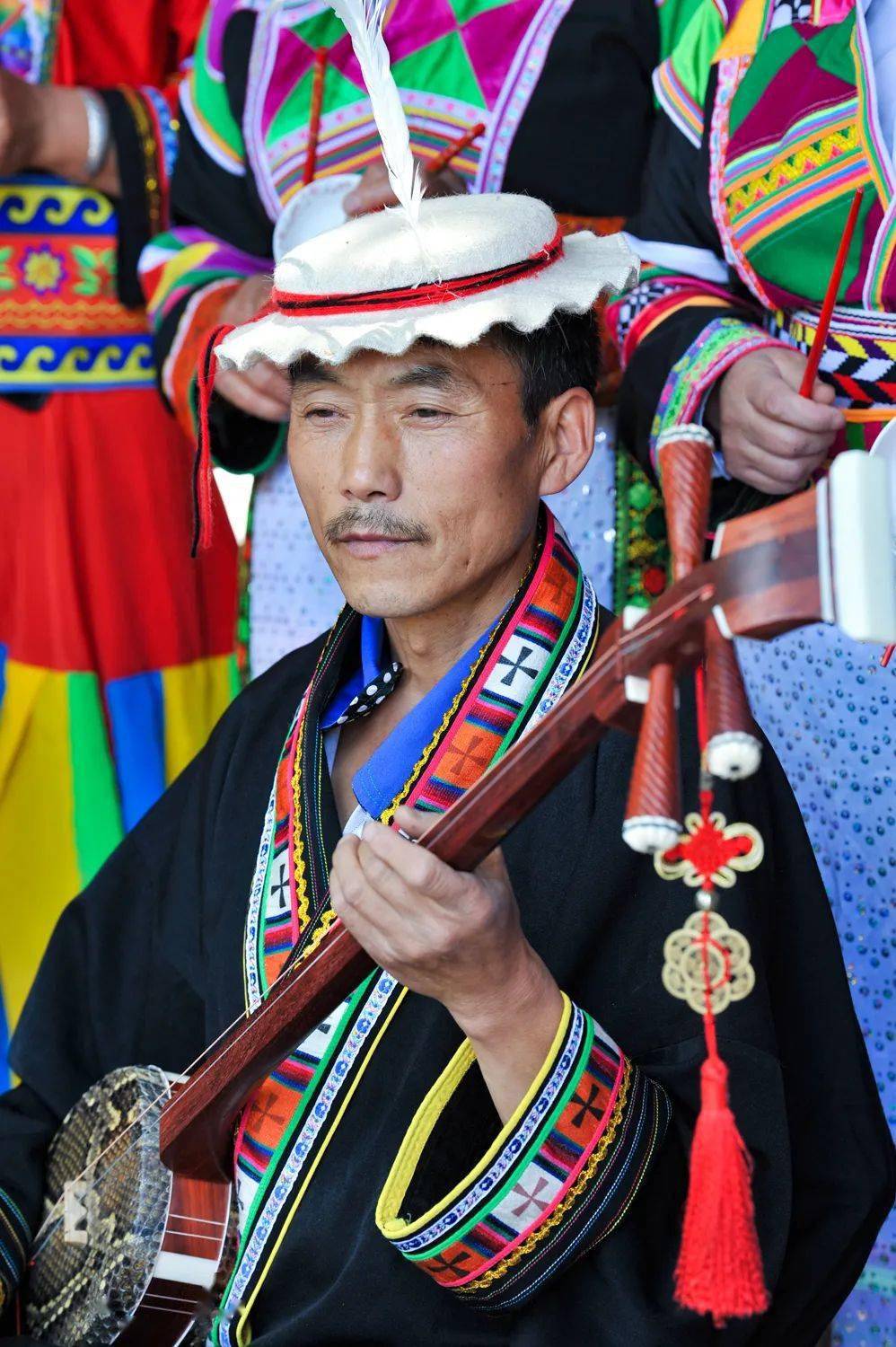 【人文纪实】津门网苏健:花之俏——白马藏族的民族服饰一瞥_文化