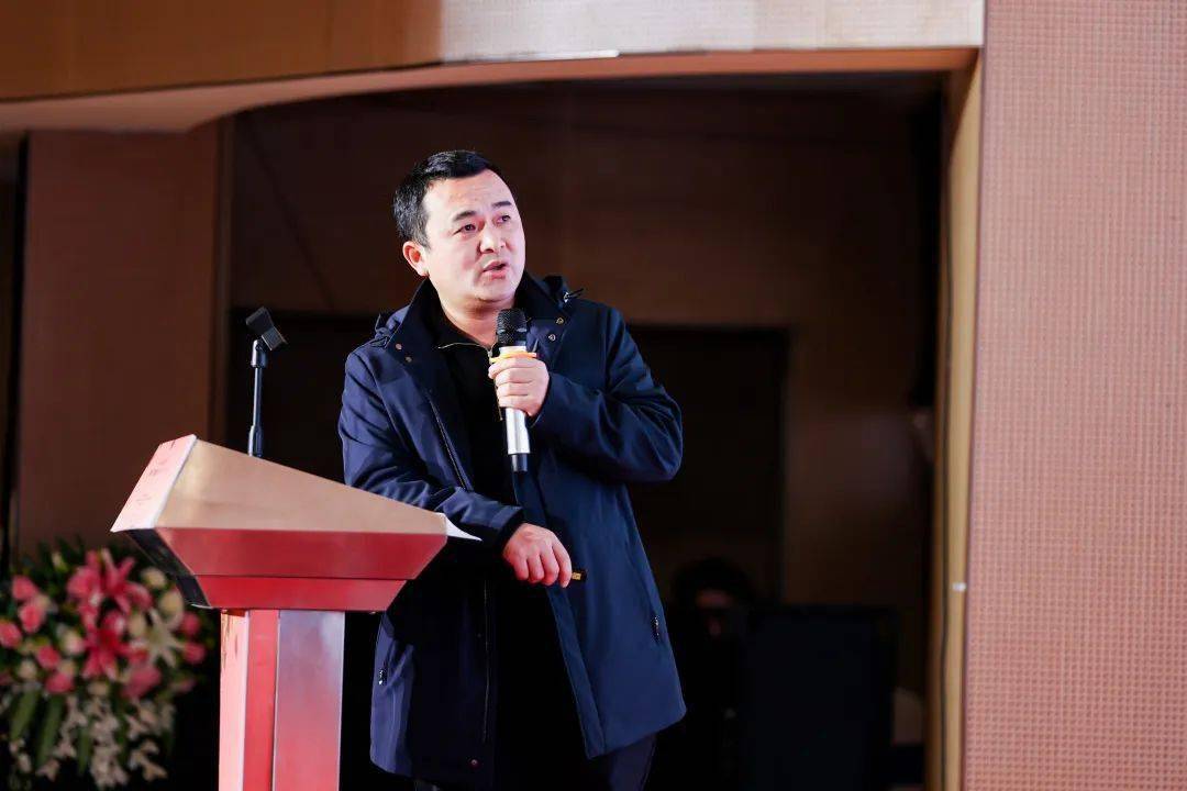 第十六届岳麓山红枫节"麓枫奖"颁奖盛典暨"爱晚·阅"读书分享会举行