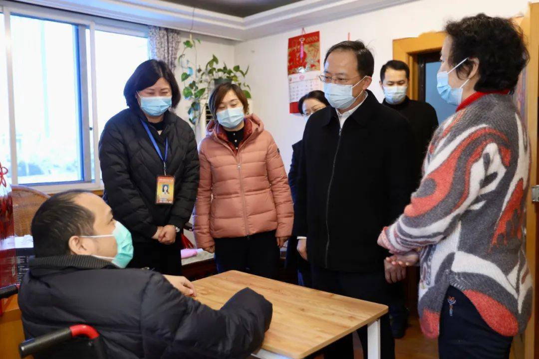 方文浜陈羔开展节前走访慰问活动_工作_生活_社区