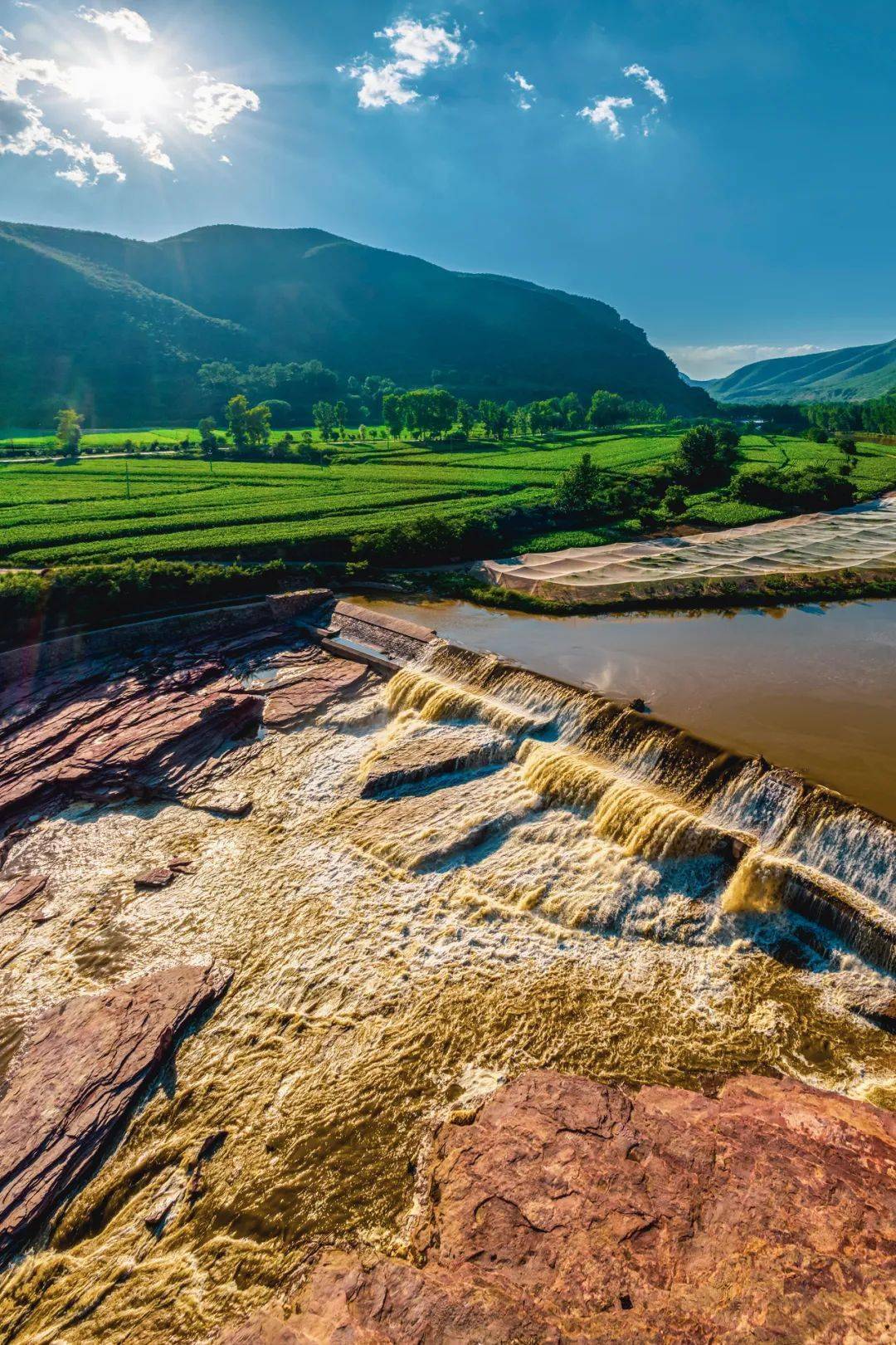 一片古老的山间盆地,藏着5000年极简史