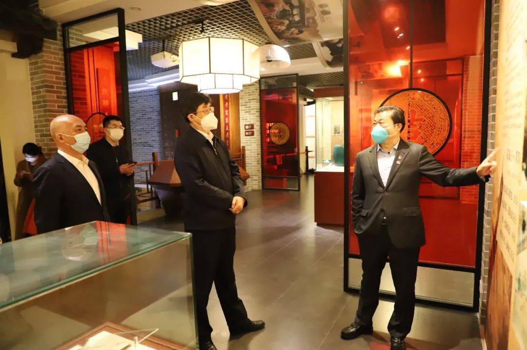 新华社党组成员,秘书长景如月一行到广药集团神农草堂调研_中医药博物