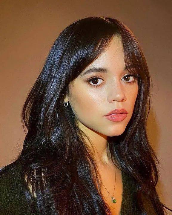 2023年,泰勒和嘎嘎谁会更红?_jenna_ortega_taylor