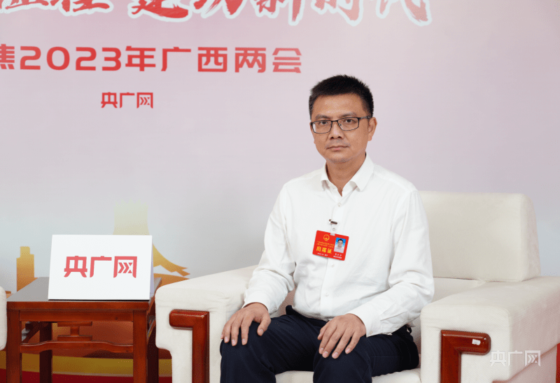 大新县县长图片