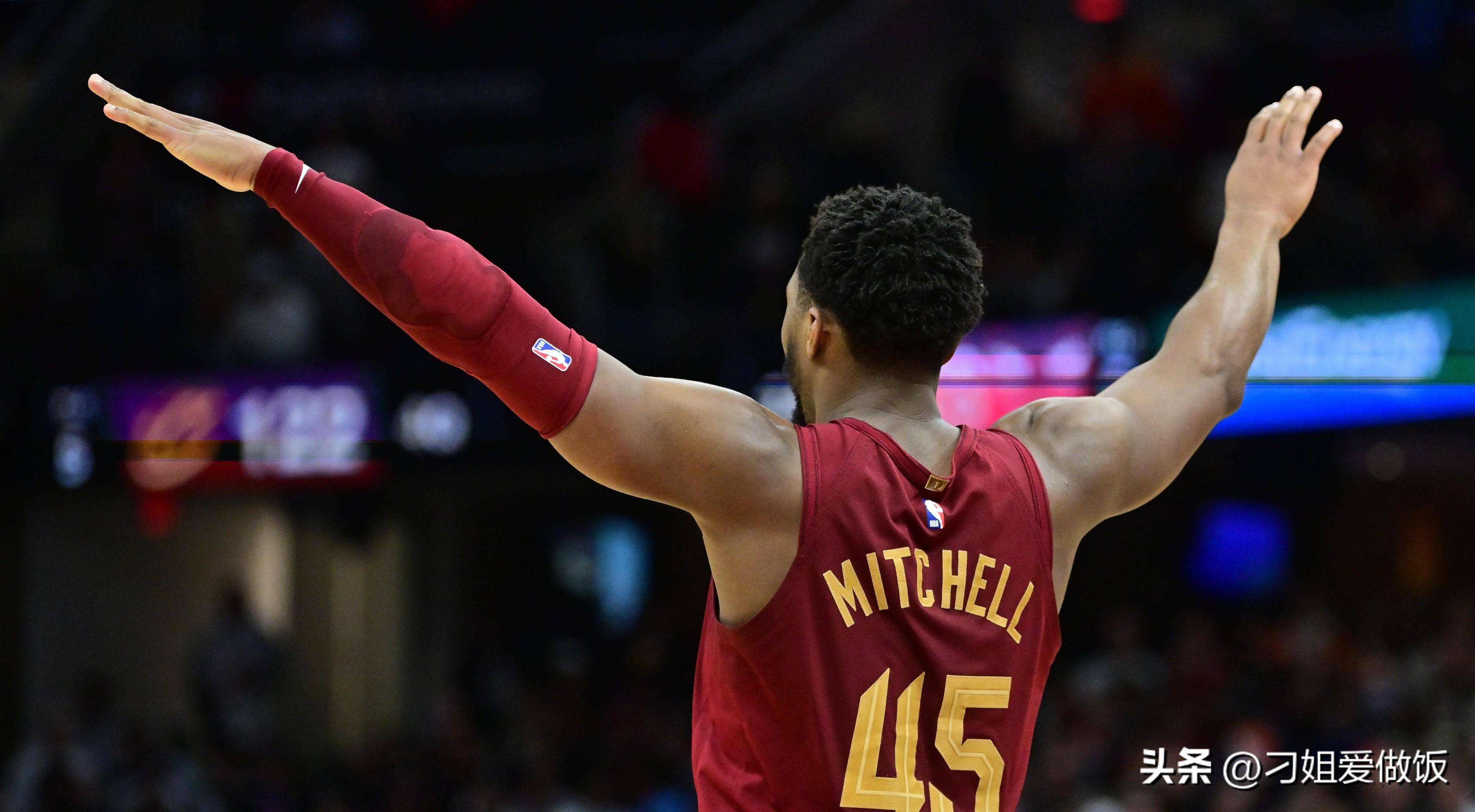 北京时间1月16日,nba常规赛已经开启第七十九天左右,其中多诺万米切尔