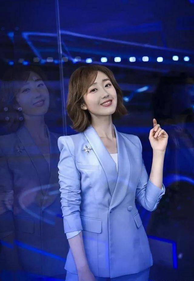 王嘉宁跻身央视春晚主持!