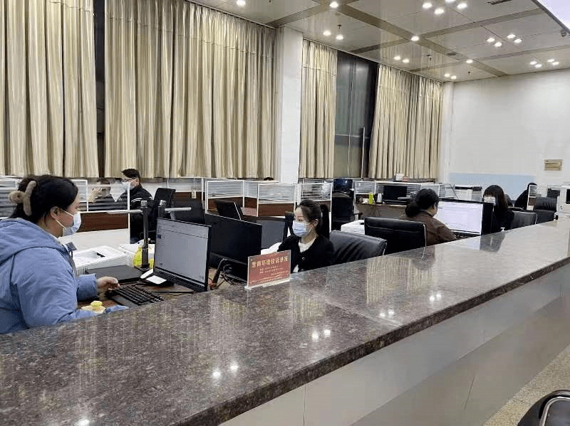 我市首批行政办事员“持证上岗”_服务_政务_综合