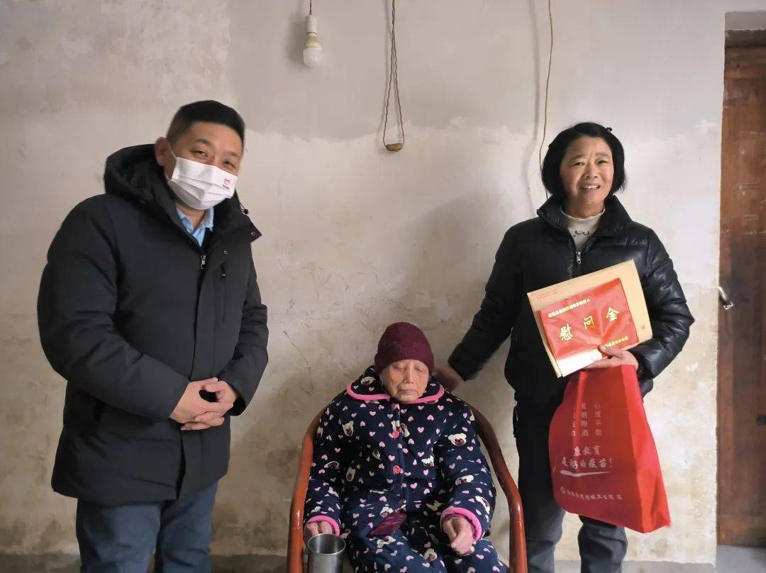 南昌县开展春节走访慰问道德模范,身边好人活动_武阳镇_八一乡_谤样