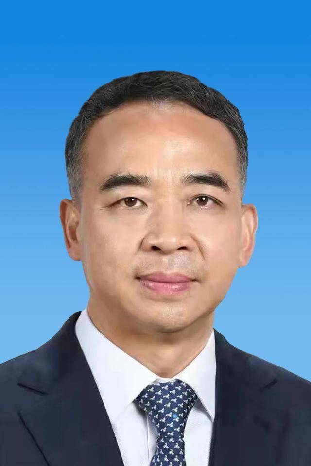 届人民代表大会常务委员会主任,副主任简历_硕士_在职研究生_郝国昆