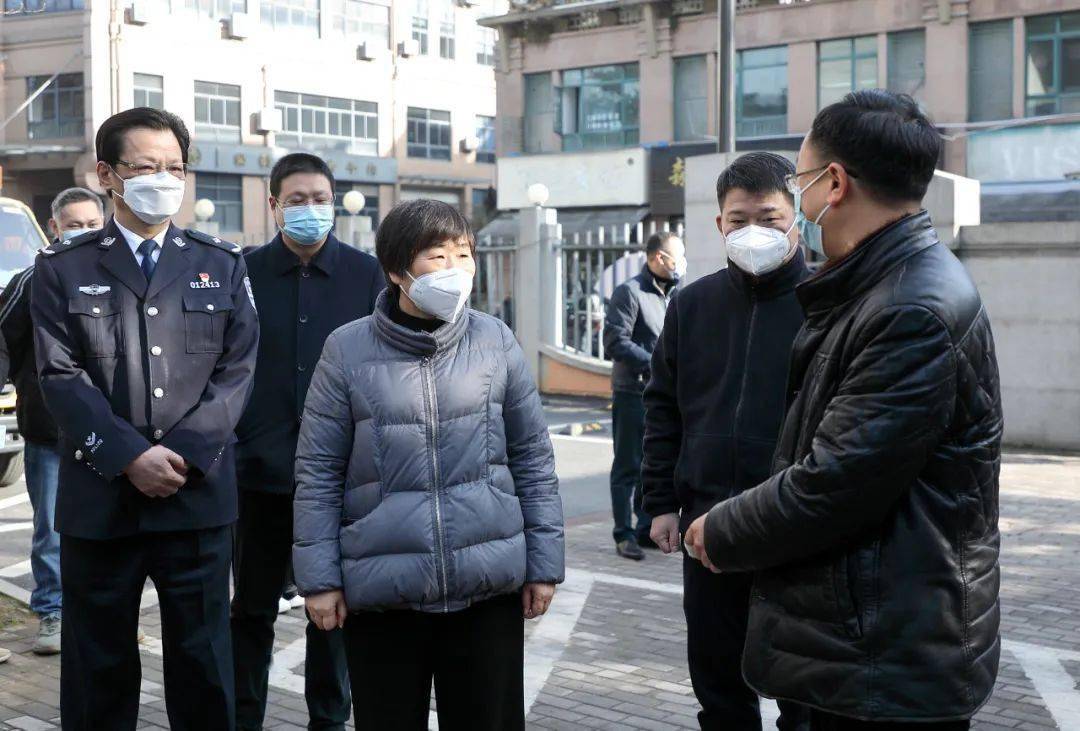常务副区长王翔,副区长王忠敏一行先后来到疫情防控指挥部,临安水务