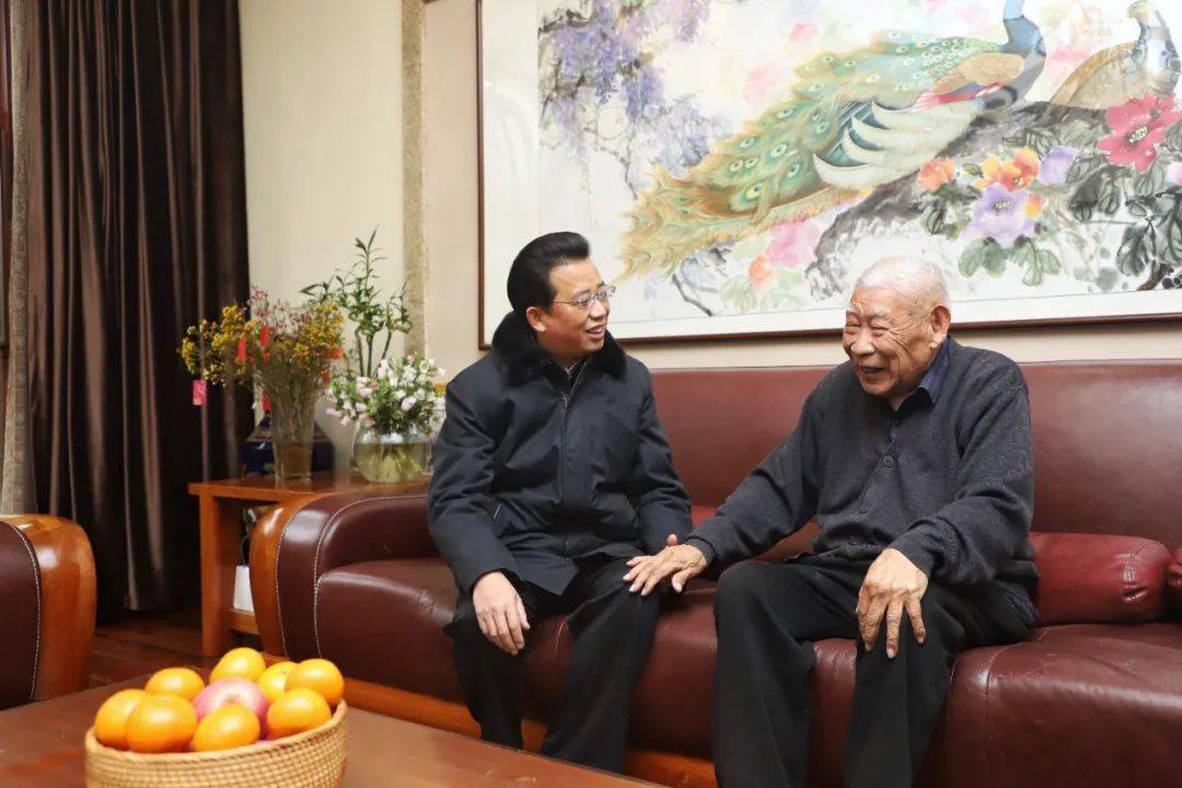 黄伶俐 摄会前,张定超还先后来到时念好,管彦鹤,娄可平等老干部家中