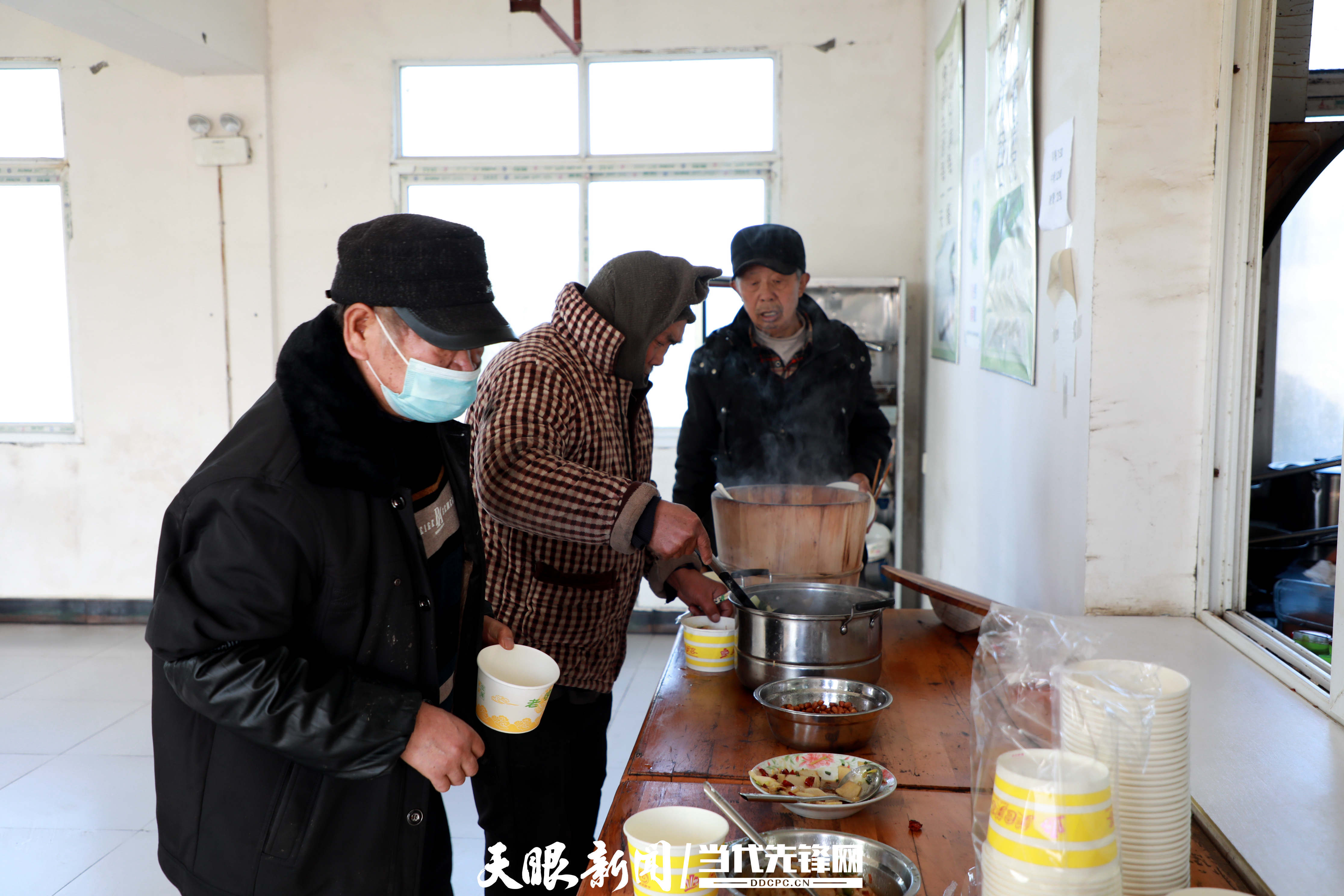 【新春走下层】幸福山村落日红