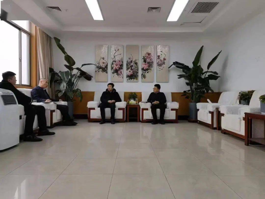 刘利与中国欧洲经济技术合作协会驻河南省办事处洽谈合作事宜_中牟