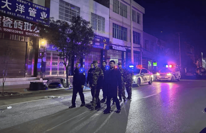 点亮百姓“平安灯”！德江县长丰乡民兵夜间巡逻不停歇_群众_统一_调度