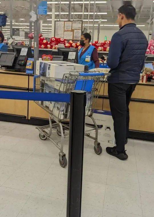 黄牛想退掉游戏捆绑包被商家拒绝_诸神_照片_价格