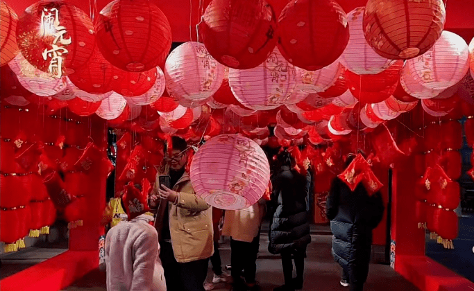 花灯挂、月复圆，石景山那儿的元宵灯谜喜乐会来啦！