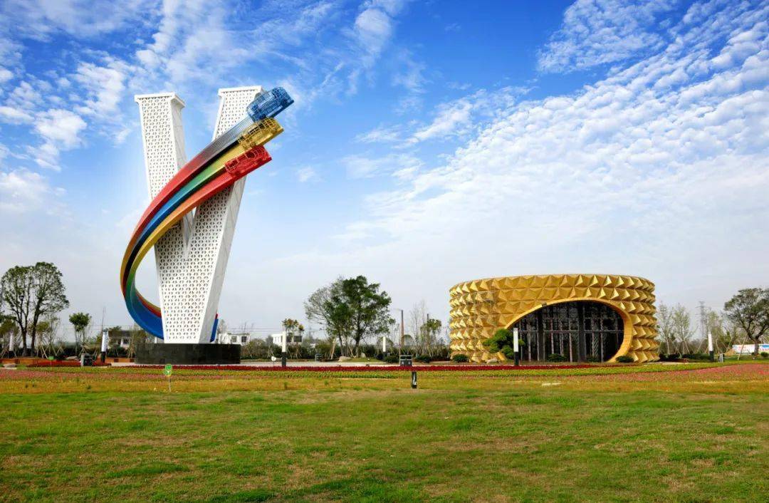 路桥吉利汽车小镇成功命名命名了20个小镇为第六批省级特色小镇《关于