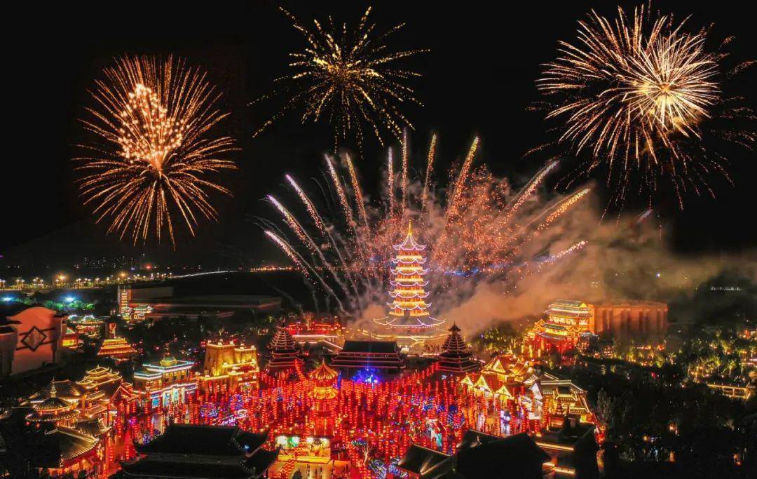 "钟鸣楚天元宵夜"主题灯会