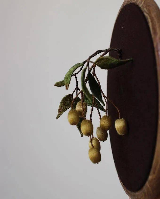 她以刺绣,捕捉稍纵即逝的自然_kiinii_植物_徐曼芸