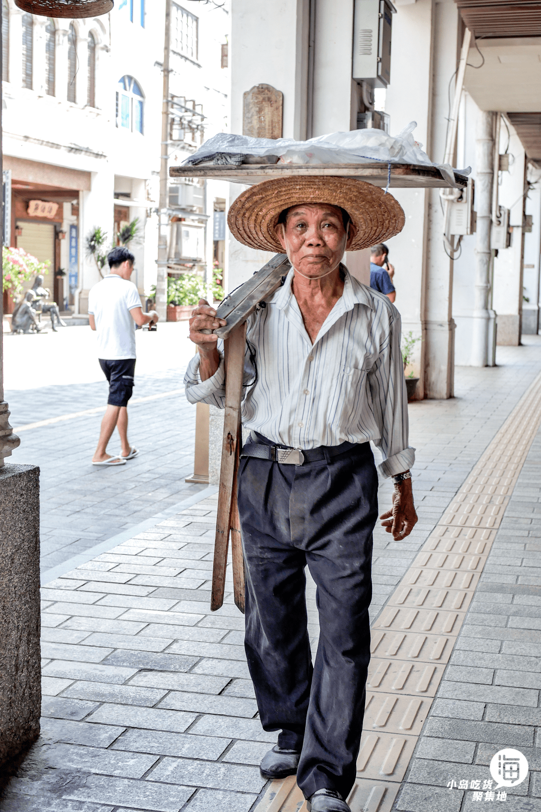 水巷口叮咚糖阿公,没想到快100岁了!