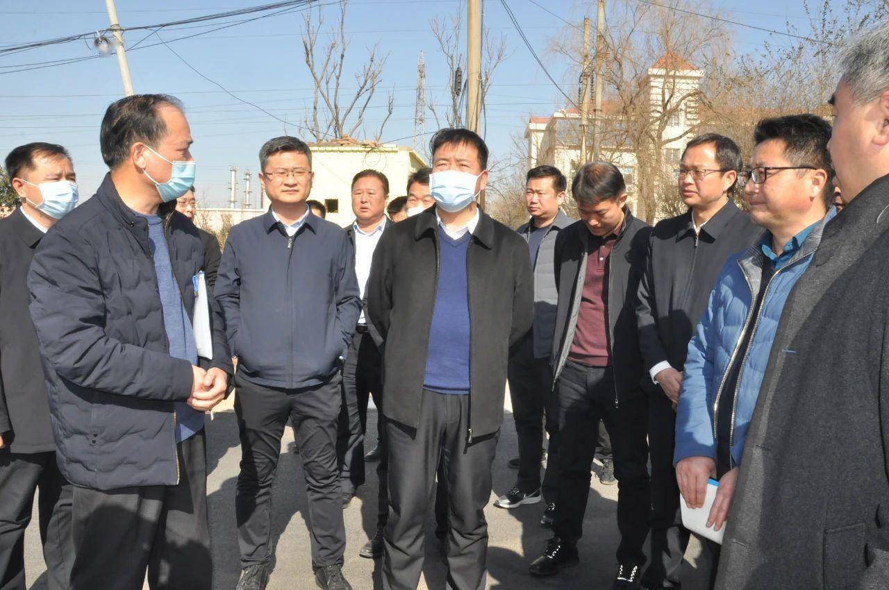 1月30日,孟津区委书记何武周带队先后到隆兴公司总部,潘安公园,涧西沟