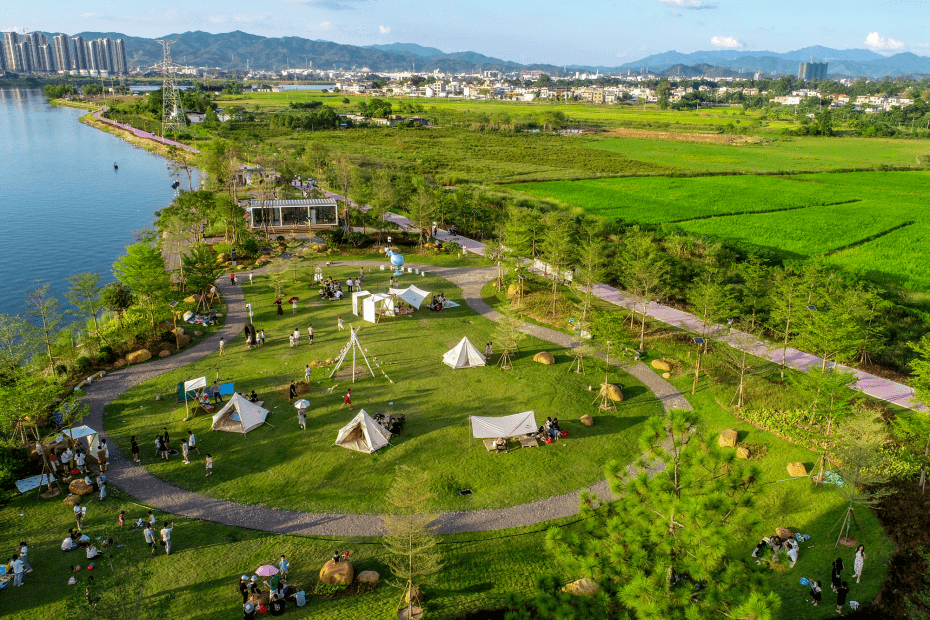 "东江画廊"乡村振兴示范带建成后,将与河源市区已建成的碧道系统形成