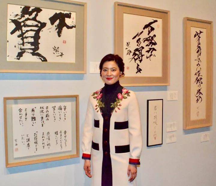 她是日本殿堂级女书法家，却被人说“江湖体”_手机搜狐网